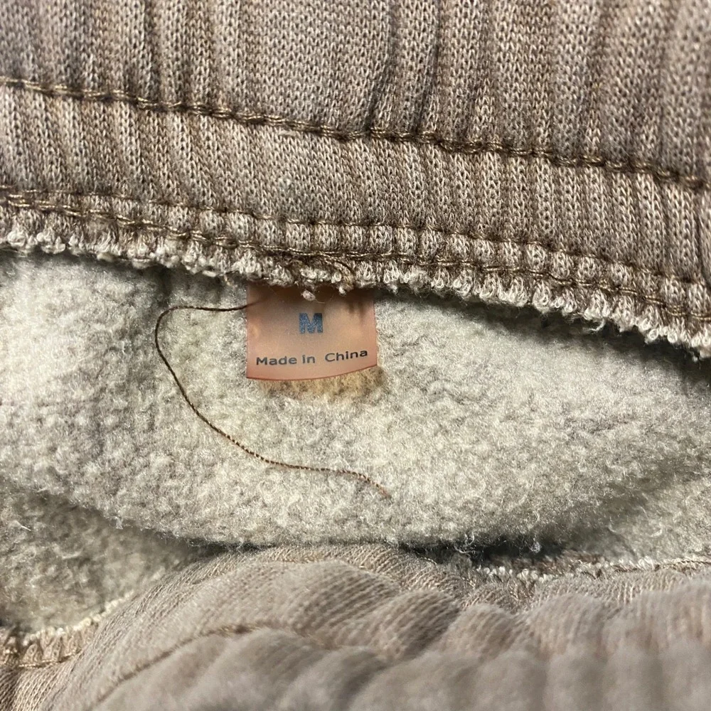 PacSun Mens Fleece Sweat Shorts Medium Tan Brown Drawstring Elastic Waist Casual